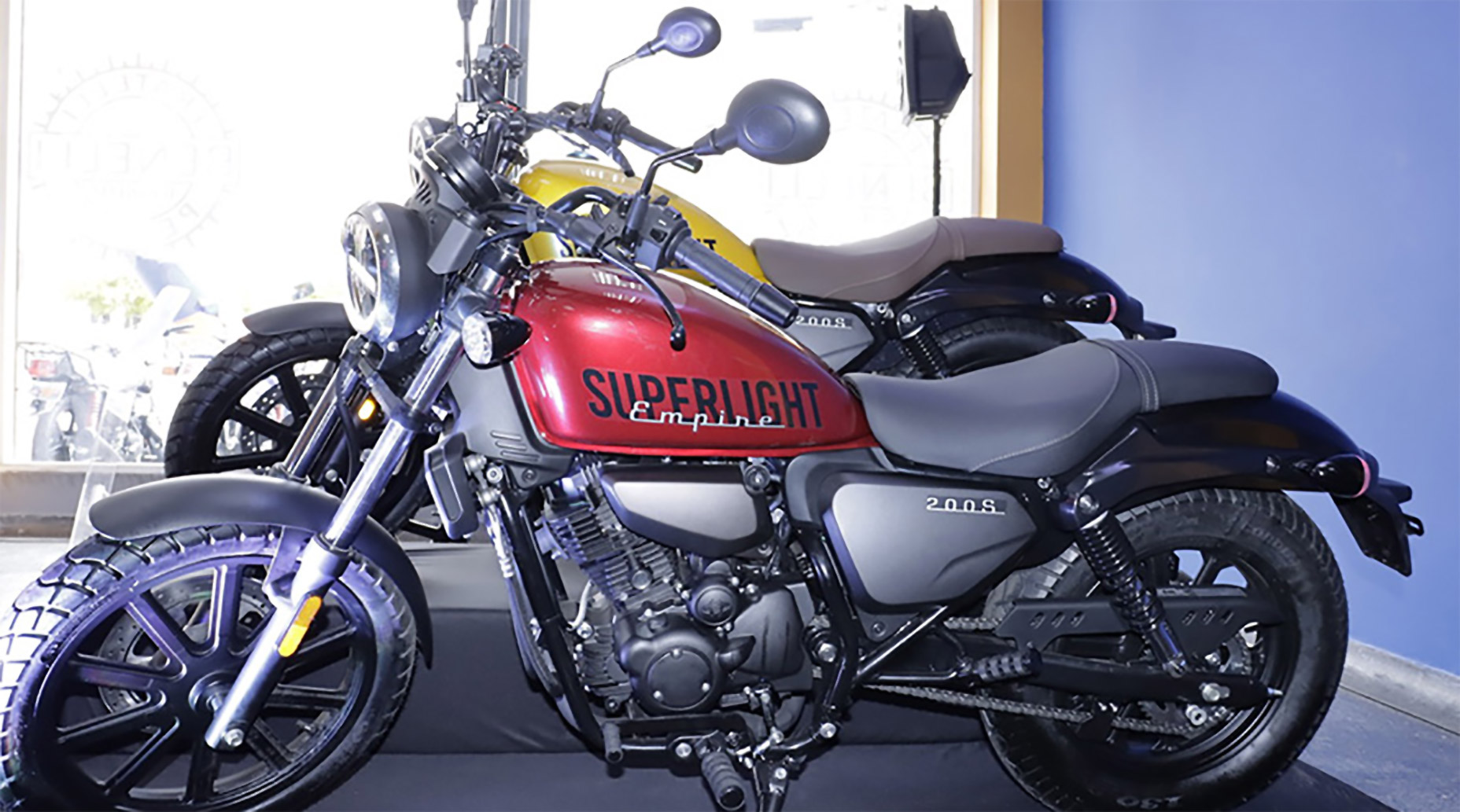 EK trae de vuelta la Superlight con diseño renovado