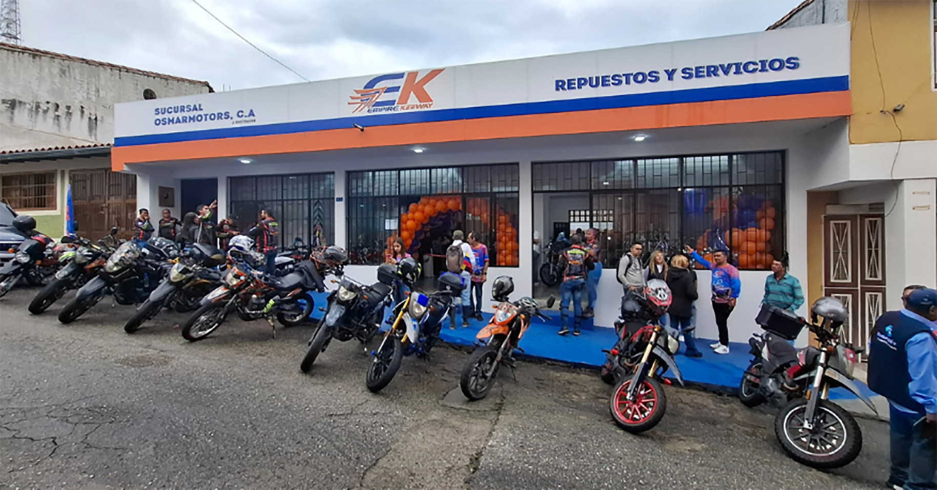 Abrimos el primer concesionario EK Bailadores