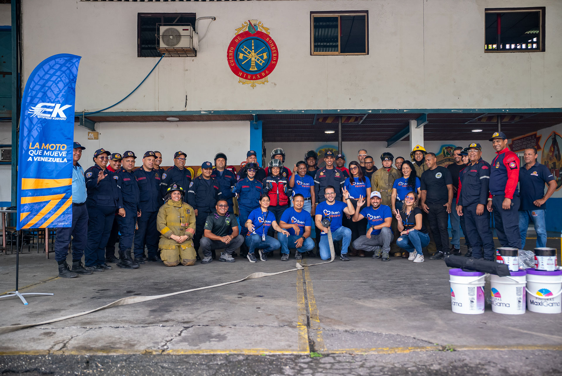 Buen Vecino llevó luz a los Bomberos de Charallave